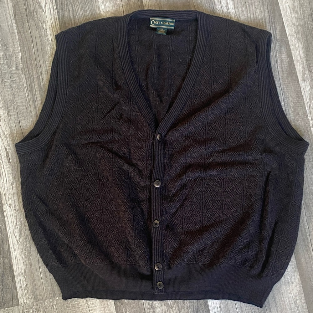 💚 3/$15 Croft & Barrow Black Button-Up Vest